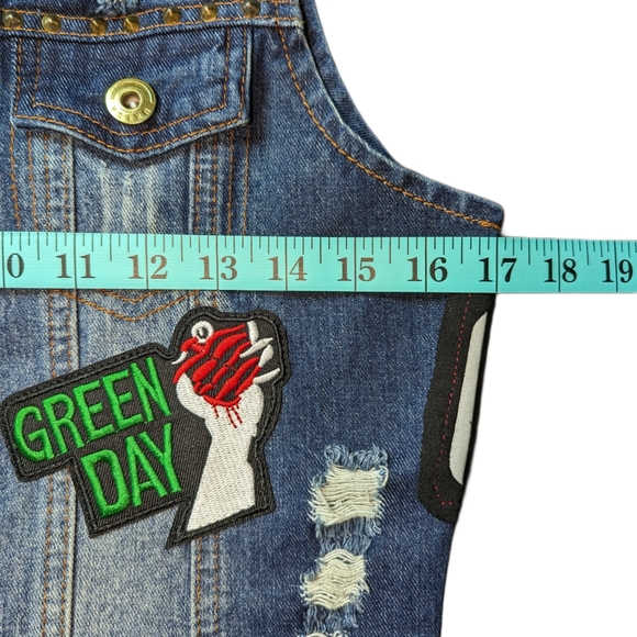 Green Day 🎸 Studded Vest - Picture 5 of 9
